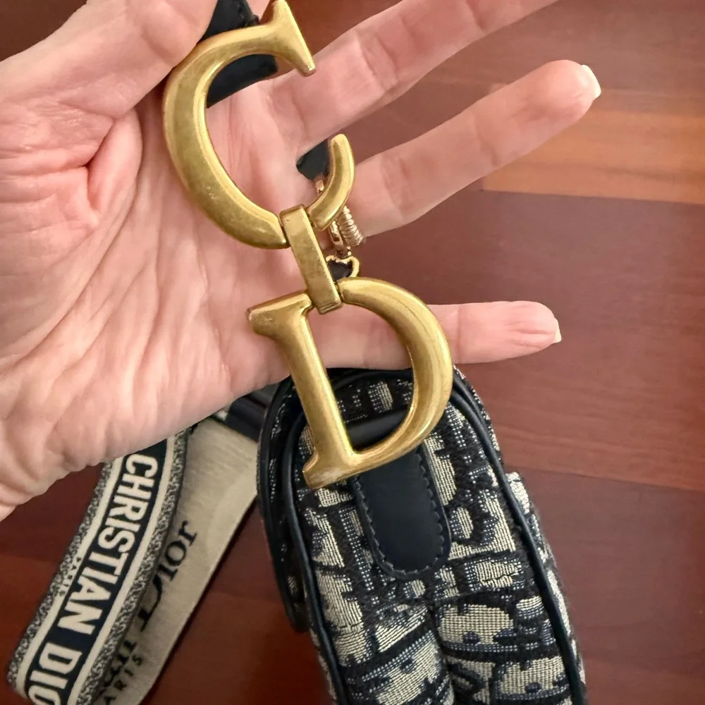 Christian Dior Saddle Bag – Oblique Canvas with Gold Hardware + Logo Strap - Picture 4 of 14